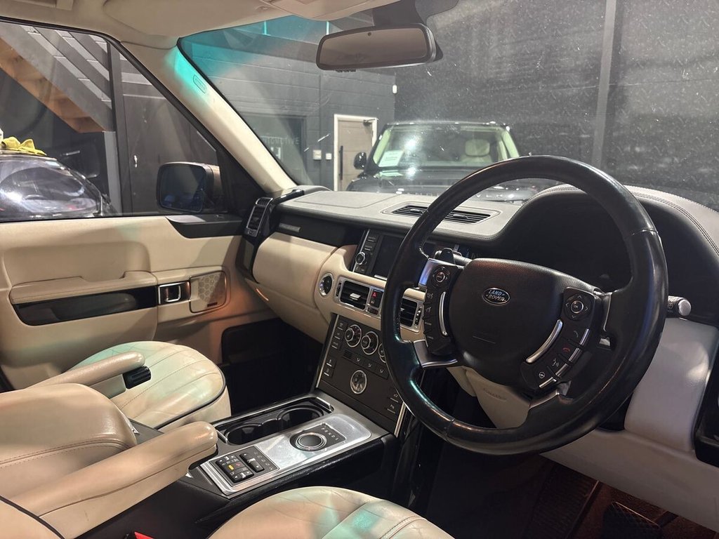 USED 2011 11 LAND ROVER RANGE ROVER 4.4 TD V8 Vogue SUV 5dr Diesel Auto 4WD Euro 5 (313 bhp) 2 OWNERS|LAST OWNER 7 YEARS