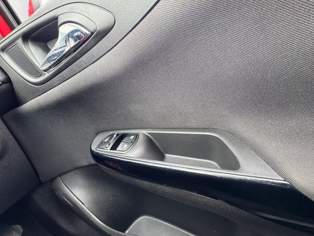 2016 VAUXHALL CORSA - Photo 12