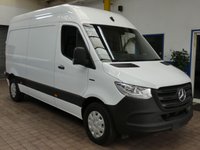 USED 2023 23 MERCEDES-BENZ eSprinter 55kWh Progressive Panel Van 5dr Electric Auto FWD L2 H2 20kW Charger (115 ps) 3 SEATS AC BLUETOOTH PARKING SENSORS FULL SIZE SPARE WHEEL PLYLINED BULKHEAD CARGO LINING 2 OWNERS WARRANTY