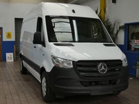 USED 2023 23 MERCEDES-BENZ eSprinter 55kWh Progressive Panel Van 5dr Electric Auto FWD L2 H2 20kW Charger (115 ps) 3 SEATS AC BLUETOOTH PARKING SENSORS FULL SIZE SPARE WHEEL PLYLINED BULKHEAD CARGO LINING 2 OWNERS WARRANTY