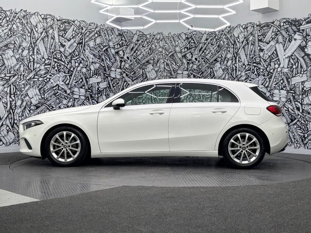 2020 Mercedes-Benz A-Class 1.3L Sport 5dr - Photo 12