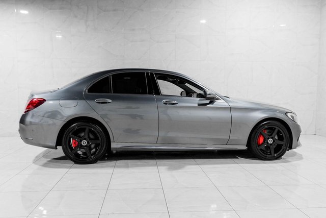 2018 Mercedes-Benz C-Class 2L Amg Line 4dr - Photo 12