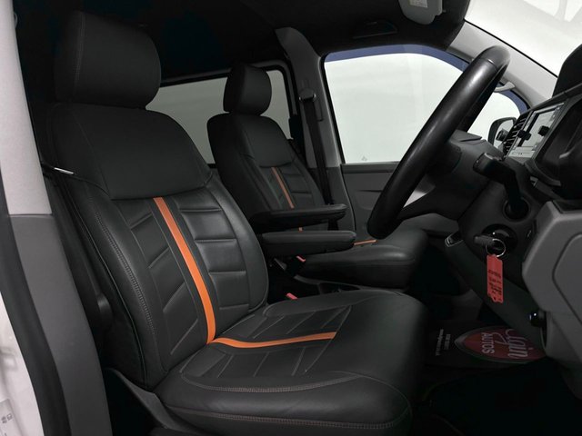 2020 Volkswagen Transporter 2L Highline 5dr - Photo 5