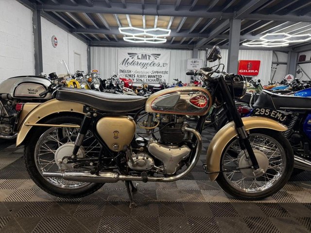 View our BSA A10 GOLDEN FLASH