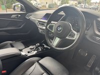 USED 2020 20 BMW 1 SERIES 1.5 116d M Sport Hatchback 5dr Diesel DCT Euro 6 (s/s) (116 ps) BLACK GRILLE | BLACK ALLOYS