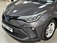 USED 2022 71 TOYOTA C-HR 1.8 VVT-h GPF Icon SUV 5dr Petrol Hybrid CVT Euro 6 (s/s) (122 ps) 1 OWNER + FULL TOYOTA HISTORY