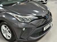 USED 2022 71 TOYOTA C-HR 1.8 VVT-h GPF Icon SUV 5dr Petrol Hybrid CVT Euro 6 (s/s) (122 ps) 1 OWNER + FULL TOYOTA HISTORY