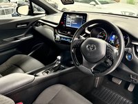 USED 2022 71 TOYOTA C-HR 1.8 VVT-h GPF Icon SUV 5dr Petrol Hybrid CVT Euro 6 (s/s) (122 ps) 1 OWNER + FULL TOYOTA HISTORY