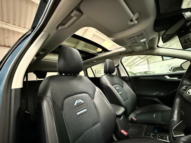 View our FORD FOCUS