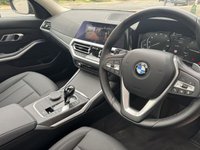 USED 2020 70 BMW 3 SERIES 2.0 320i SE Saloon 4dr Petrol Auto Euro 6 (s/s) (184 ps) Glass Roof | Electric Seats