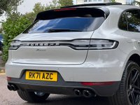 USED 2021 71 PORSCHE MACAN 2.0T SUV 5dr Petrol PDK 4WD Euro 6 (s/s) (245 ps) 