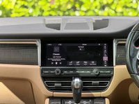 USED 2021 71 PORSCHE MACAN 2.0T SUV 5dr Petrol PDK 4WD Euro 6 (s/s) (245 ps) 