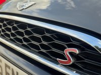 USED 2016 65 MINI HATCH 2.0 Cooper S Hatchback 5dr Petrol Manual Euro 6 (s/s) (192 ps) Chilli Pack * Media XL