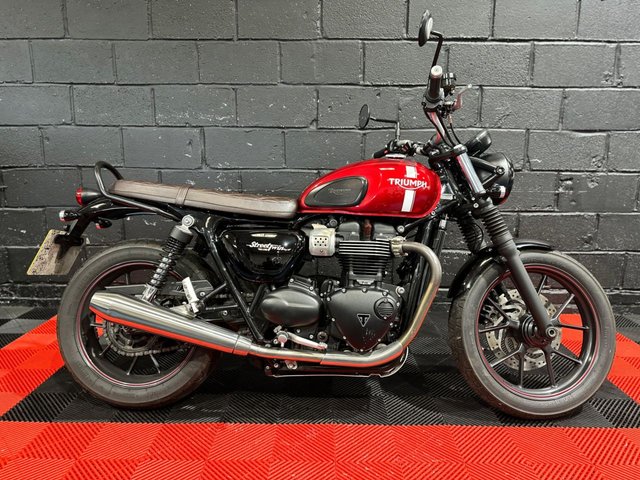 View our TRIUMPH STREET TWIN