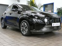 USED 2021 71 HYUNDAI KONA 64kWh Premium SUV 5dr Electric Auto (10.5kW Charger) (204 ps) SAT NAV HEATED SEATS CAMERA PARKING SENSORS 1 OWNER EXCELLENT SERVICE HISTORY HYUNDAY WARRANTY TILL NOV 2026