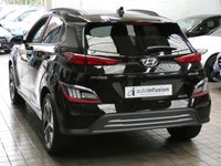 USED 2021 71 HYUNDAI KONA 64kWh Premium SUV 5dr Electric Auto (10.5kW Charger) (204 ps) SAT NAV HEATED SEATS CAMERA PARKING SENSORS 1 OWNER EXCELLENT SERVICE HISTORY HYUNDAY WARRANTY TILL NOV 2026