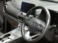 USED 2021 71 HYUNDAI KONA 64kWh Premium SUV 5dr Electric Auto (10.5kW Charger) (204 ps) SAT NAV HEATED SEATS CAMERA PARKING SENSORS 1 OWNER EXCELLENT SERVICE HISTORY HYUNDAY WARRANTY TILL NOV 2026