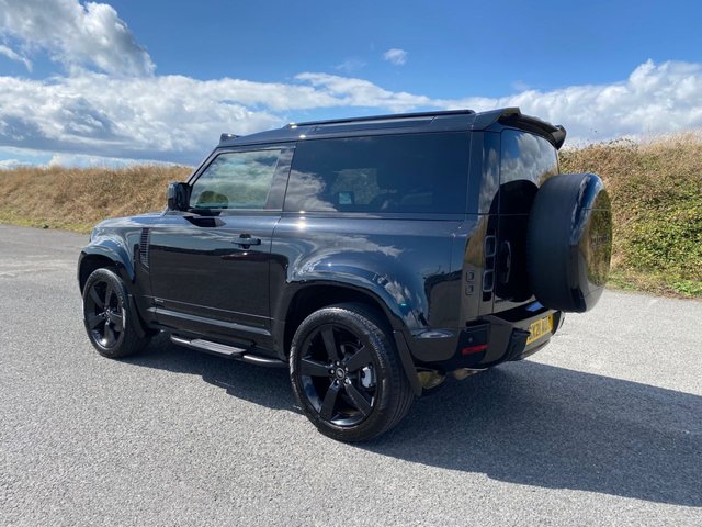 View our LAND ROVER DEFENDER