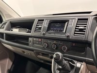 USED 2019 19 VOLKSWAGEN VW CAMPER 2.0 TDI T28 BlueMotion Tech Highline Camper Van  5dr Diesel Manual FWD SWB Euro 6 (s/s) (150 ps) 