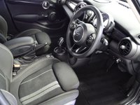 USED 2020 20 MINI HATCH 2.0 Cooper S Classic Hatchback 5dr Petrol Steptronic Euro 6 (s/s) (192 ps) AIR CON DAB CRUISE PARK SENSORS ARMREST H/SEATS