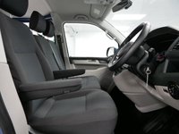 USED 2016 16 VOLKSWAGEN TRANSPORTER T32 2.0 TDI 140 BMT HIGHLINE LWB KOMBI 6 SEATER ( HIGH SPEC / NO VAT ! ) 1 OWNER | 6 SEATS | LONG | NO VAT TO PAY !