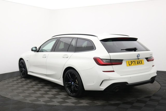 2022 BMW 3 Series 2L M Sport 5dr - Photo 6