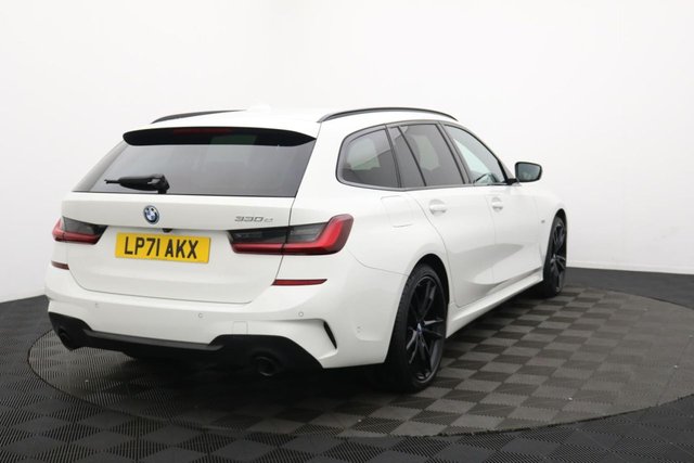 2022 BMW 3 Series 2L M Sport 5dr - Photo 4