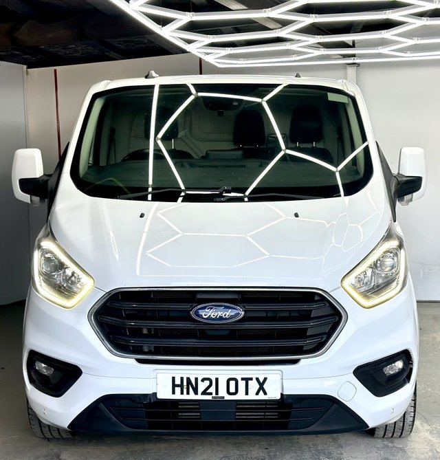 2021 Ford Transit Custom 2L Limited 5dr - Photo 6