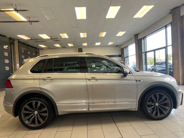 2018 Volkswagen Tiguan 2L R-Line 5dr - Photo 8