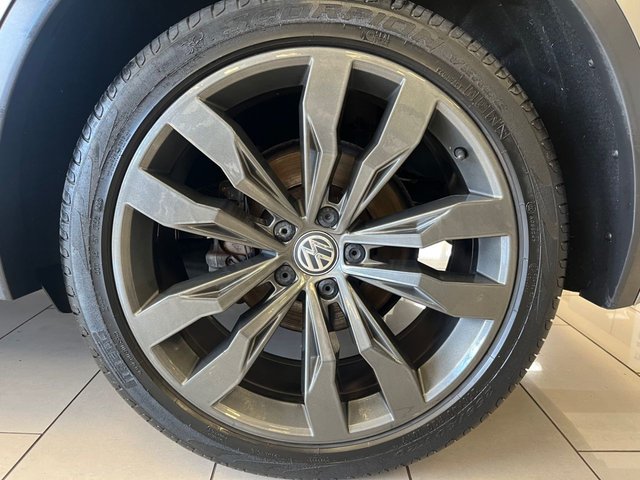 2018 Volkswagen Tiguan 2L R-Line 5dr - Photo 9