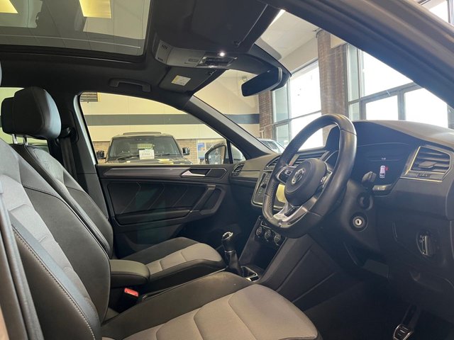 2018 Volkswagen Tiguan 2L R-Line 5dr - Photo 10