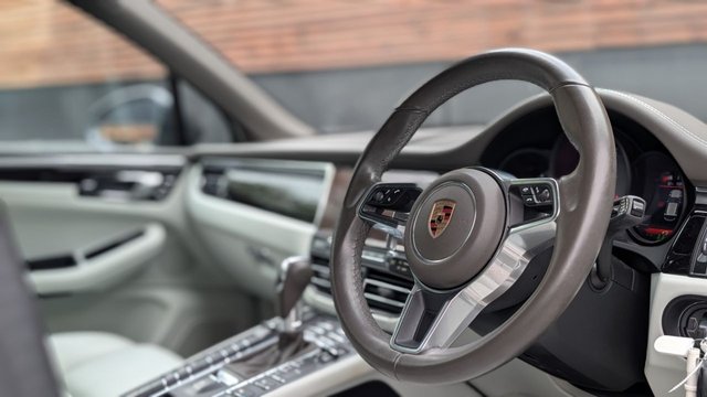 2019 PORSCHE MACAN 2019 3.0T V6 S SUV 5dr Petrol PDK 4WD Euro 6 (s/s) (354 ps) - Photo 11