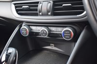 USED 2019 19 ALFA ROMEO GIULIA 2.9 V6 Bi-Turbo Quadrifoglio Saloon 4dr Petrol Auto Euro 6 (s/s) (510 ps) POWER SEATS / 19" 5-HOLE / FSH