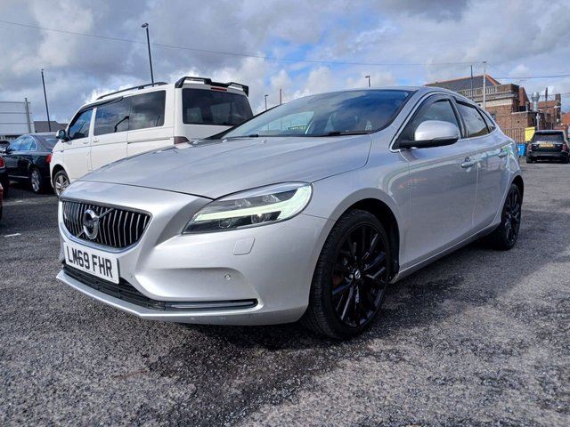 2019 VOLVO V40 - Photo 6