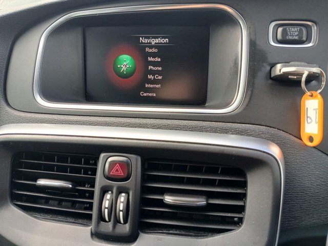 2019 VOLVO V40 - Photo 9