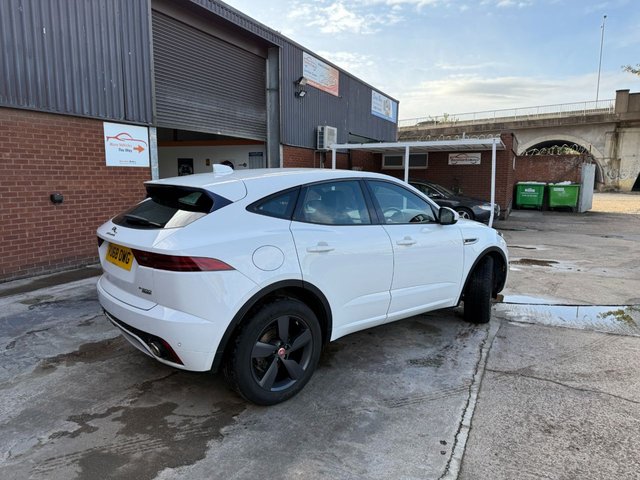 2018 JAGUAR E-PACE - Photo 9