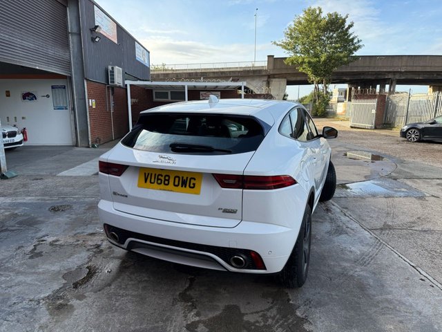 2018 JAGUAR E-PACE - Photo 10