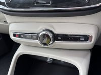 USED 2020 70 VOLVO XC40 2.0 B4 MHEV Inscription Pro SUV 5dr Petrol Hybrid Auto Euro 6 (s/s) (197 ps) Panoramic /360 Cam / Driver Assist
