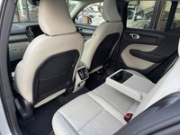 USED 2020 70 VOLVO XC40 2.0 B4 MHEV Inscription Pro SUV 5dr Petrol Hybrid Auto Euro 6 (s/s) (197 ps) Panoramic /360 Cam / Driver Assist