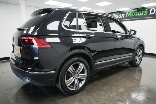 2018 VOLKSWAGEN TIGUAN 2.0 TDI SEL Euro 6 (s/s) 5dr - Photo 4