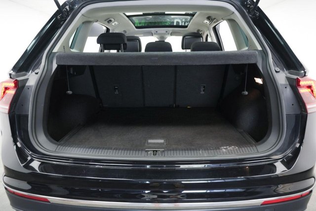 2018 VOLKSWAGEN TIGUAN 2.0 TDI SEL Euro 6 (s/s) 5dr - Photo 7