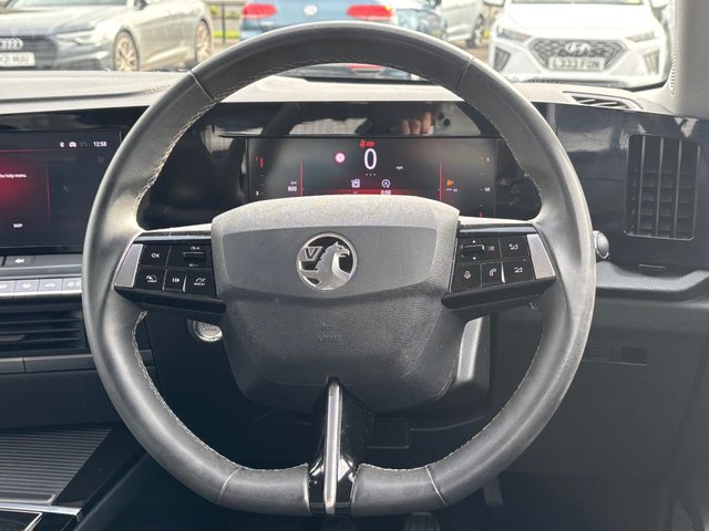 2024 Vauxhall Astra 1.2L Design 5dr - Photo 7