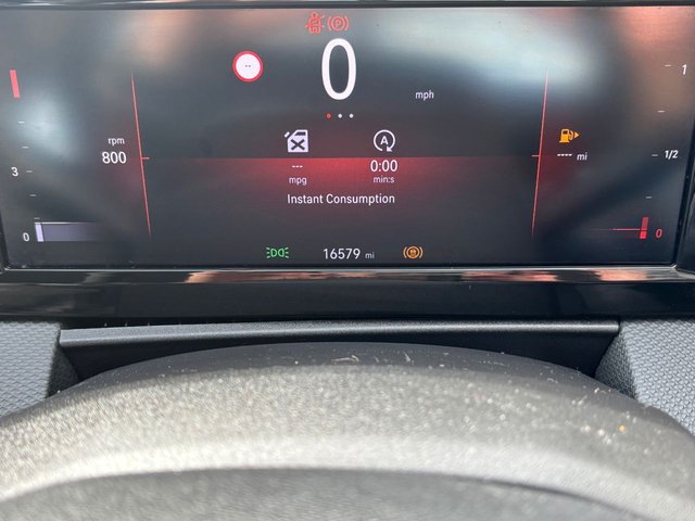 2024 Vauxhall Astra 1.2L Design 5dr - Photo 9