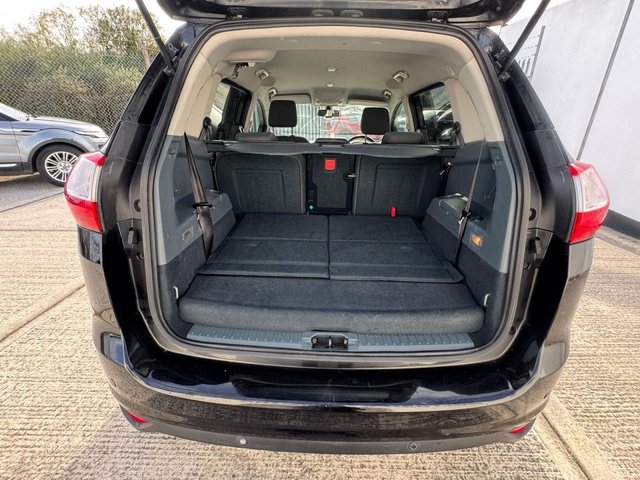 2011 Ford Grand C-Max 1.6L Titanium 5dr - Photo 7