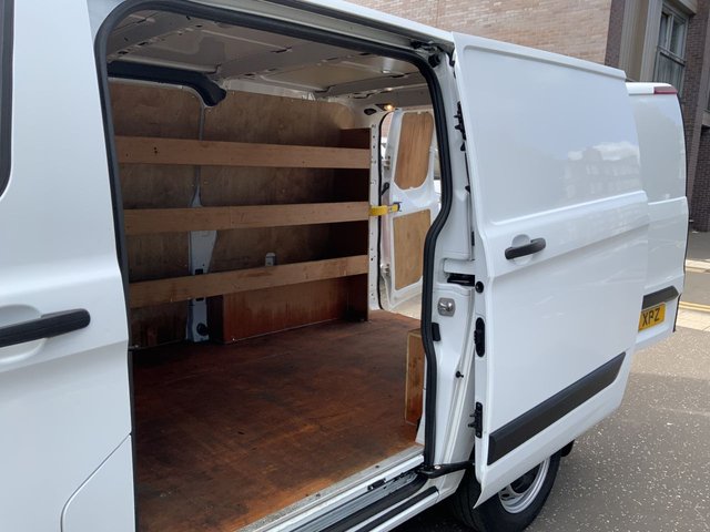 2021 Ford Transit Custom 2L Leader 5dr - Photo 11