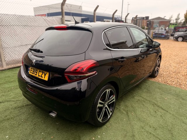 2019 PEUGEOT 208 - Photo 2