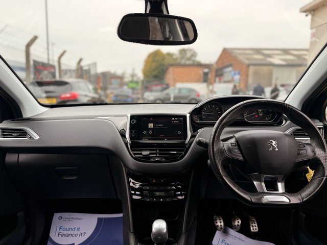 2019 PEUGEOT 208 - Photo 3