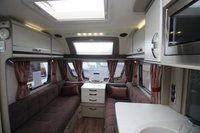 USED 2015 STERLING ECCLES SOLITAIRE SE End Washroom Fixed Single Beds