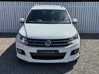 USED 2014 64 VOLKSWAGEN TIGUAN 2.0 TDI BlueMotion Tech R-Line SUV 5dr Diesel Manual 4WD Euro 5 (s/s) (Nav) (140 ps) 