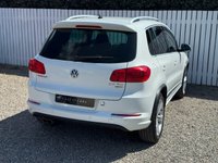 USED 2014 64 VOLKSWAGEN TIGUAN 2.0 TDI BlueMotion Tech R-Line SUV 5dr Diesel Manual 4WD Euro 5 (s/s) (Nav) (140 ps) 